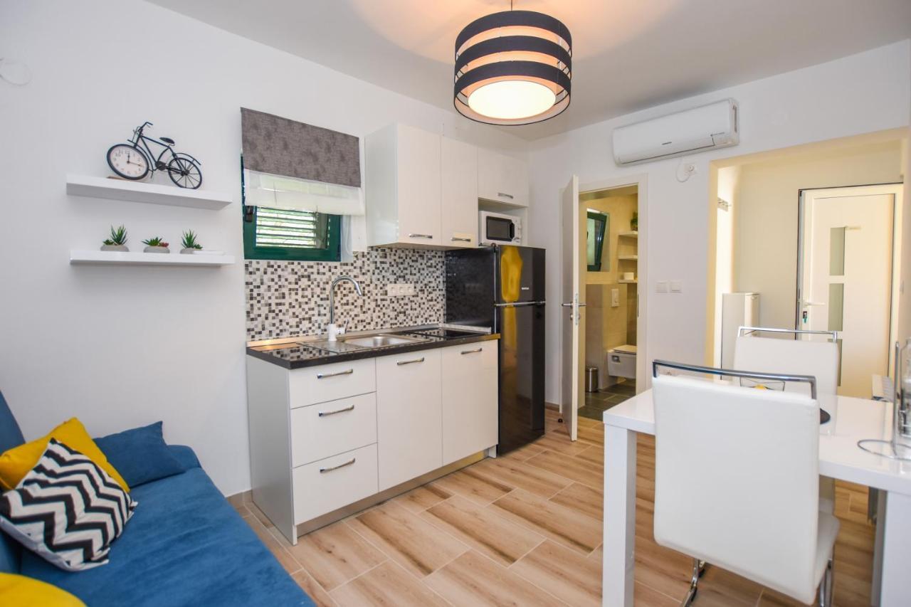 Apartmani Plazibat 만드레 외부 사진